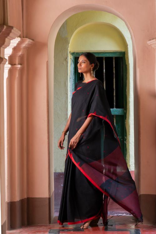 TICH Soft & Light. Handwoven Bengal Cotton Saree - Nishir Bindu