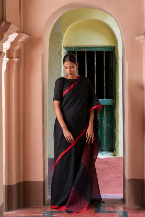 TICH Soft & Light. Handwoven Bengal Cotton Saree - Nishir Bindu