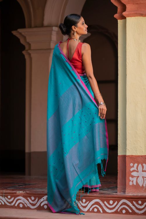 TICH Soft & Light. Handwoven Bengal Cotton Saree - Cerulean Mood