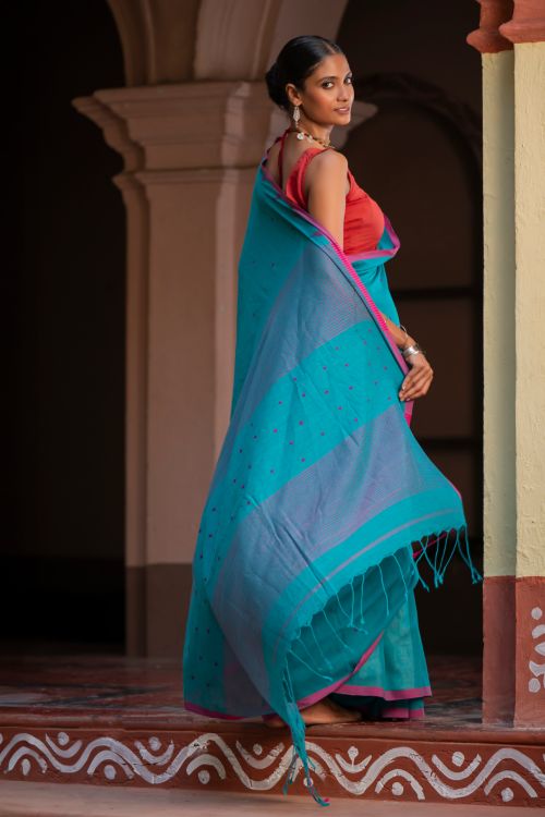 TICH Soft & Light. Handwoven Bengal Cotton Saree - Cerulean Mood