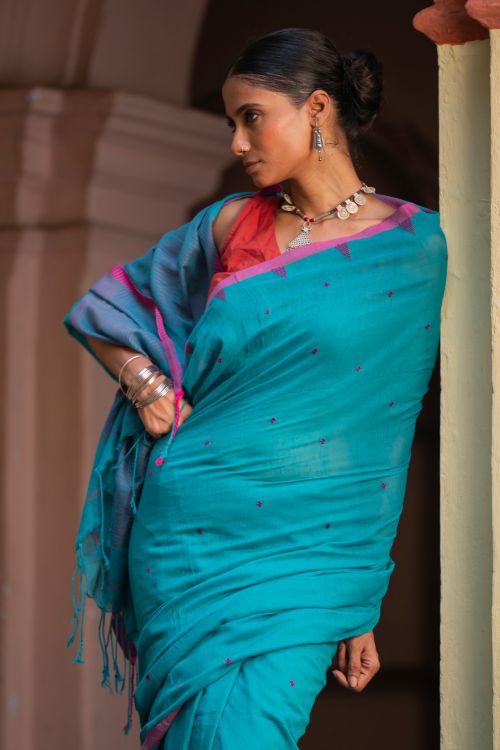 TICH Soft & Light. Handwoven Bengal Cotton Saree - Cerulean Mood