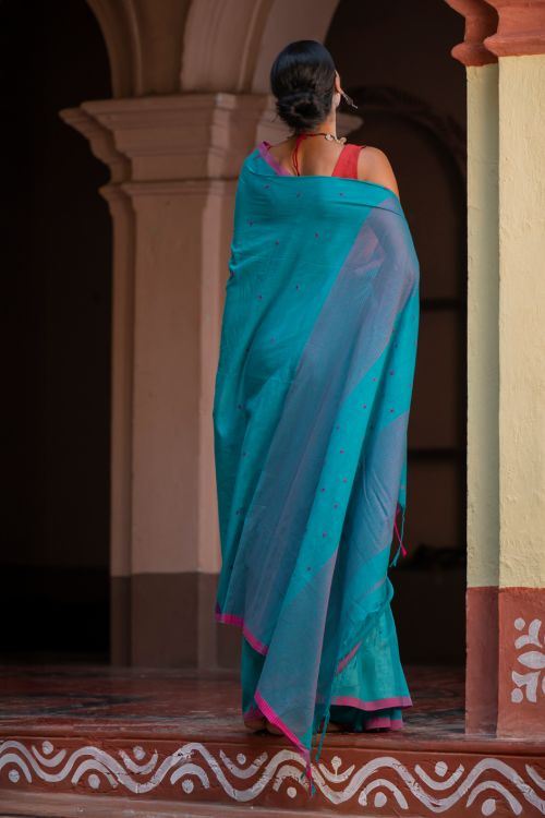 TICH Soft & Light. Handwoven Bengal Cotton Saree - Cerulean Mood