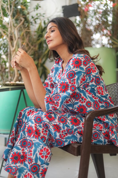 Sootisyahi 'Floral Blooms' Handblock Printed Pure Cotton Night Suit