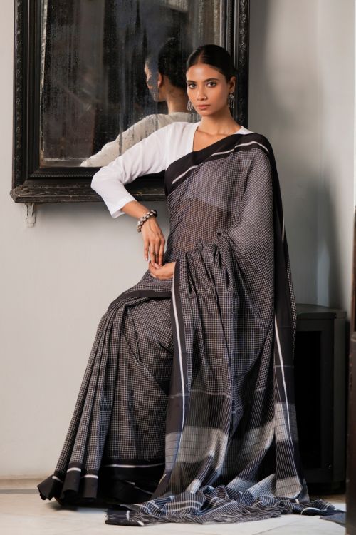 TICH Ethnic Elegance. Handwoven Pateda Aanchu Saree - Karungani