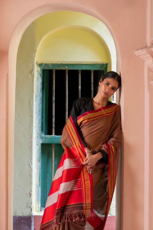 TICH Deccan Elegance. Maharashtrian Small Checks Lugadi Saree - Rangamaati