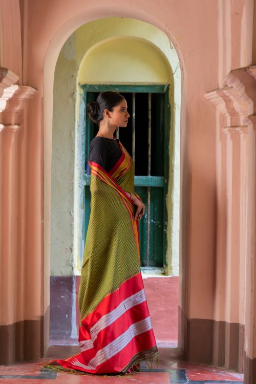 TICH Deccan Elegance. Maharashtrian Small Checks Lugadi Saree - HaldiPatta