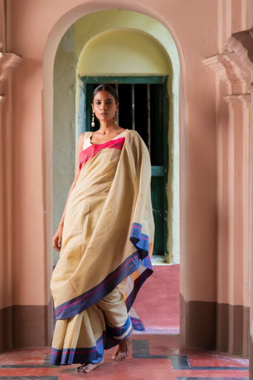 TICH Ethnic Elegance. Handwoven Pateda Aanchu Saree - ThenMazhai