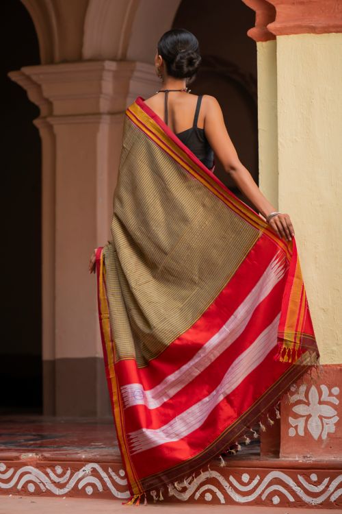 TICH Deccan Elegance. Maharashtrian Small Checks Lugadi Saree - Kesar Katha