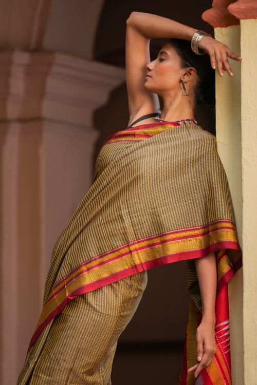 TICH Deccan Elegance. Maharashtrian Small Checks Lugadi Saree - Kesar Katha