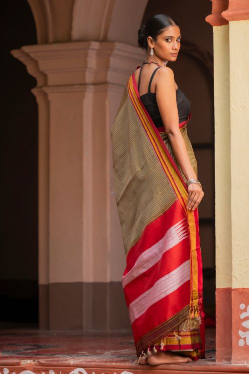 TICH Deccan Elegance. Maharashtrian Small Checks Lugadi Saree - Kesar Katha
