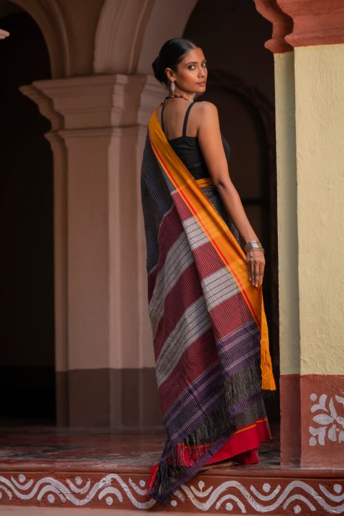 TICH Ethnic Elegance. Handwoven Pateda Aanchu Saree - KaviRekha