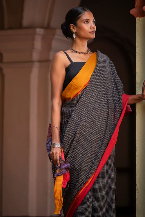 TICH Ethnic Elegance. Handwoven Pateda Aanchu Saree - KaviRekha