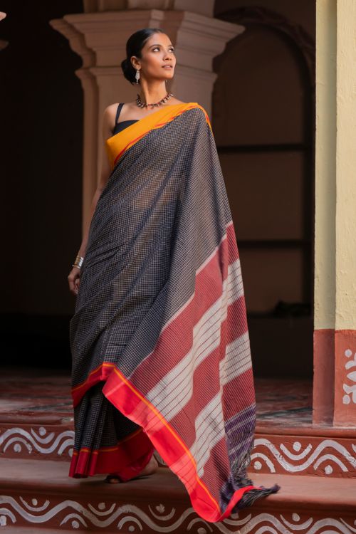 TICH Ethnic Elegance. Handwoven Pateda Aanchu Saree - KaviRekha