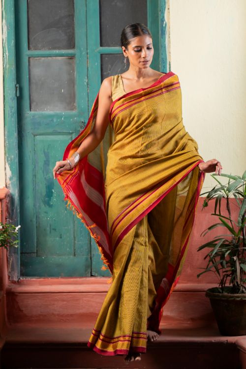 TICH Deccan Elegance. Maharashtrian Small Checks Lugadi Saree - Suvarna