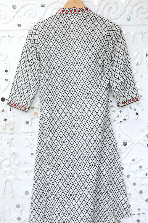 Okhai 'Sample Two Hundred and Three'