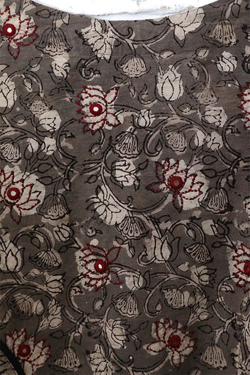 Okhai 'Sample Two Hundred and Eight'