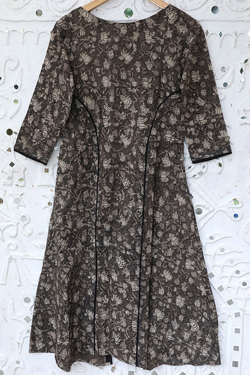 Okhai 'Sample Two Hundred and Eight'