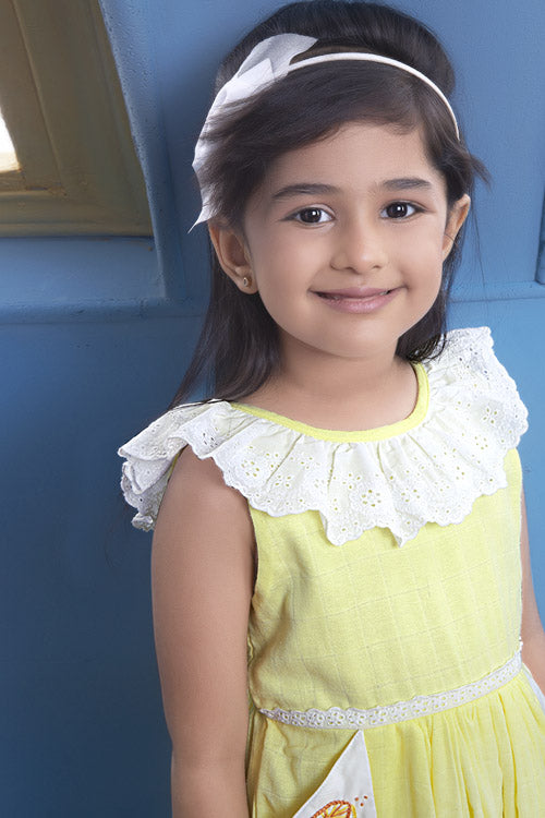 Soleilclo Hand Embroidered Sleeveless Gauze Dress & Ruffled Shorts Set