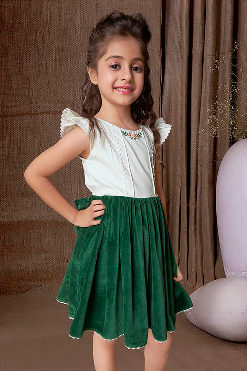 Soleilclo "Emerald Elegance" Flutter Sleeves Hand Embroidered Velvet Dress