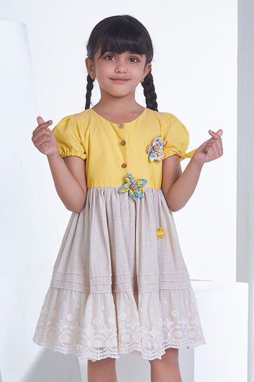 Soleilclo "Golden Daisy Dazzle" Puff Sleeves Flower Applique Cotton Dress