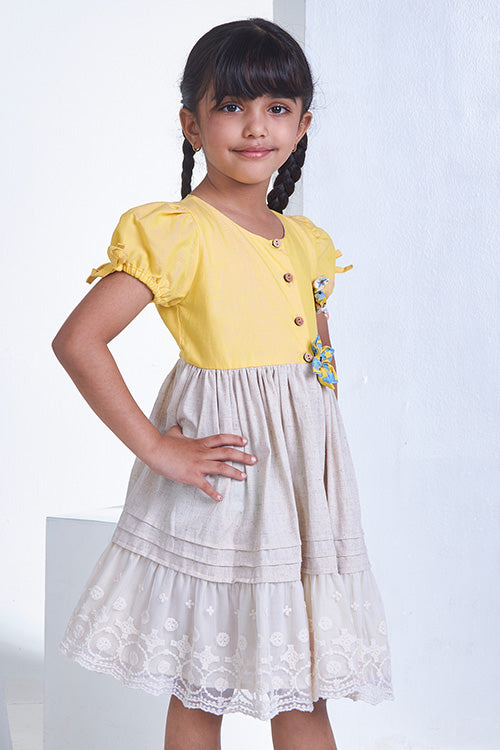 Soleilclo "Golden Daisy Dazzle" Puff Sleeves Flower Applique Cotton Dress