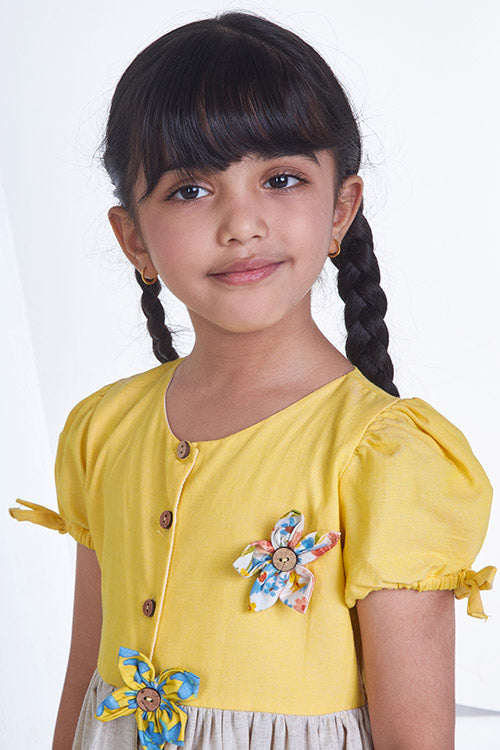 Soleilclo "Golden Daisy Dazzle" Puff Sleeves Flower Applique Cotton Dress