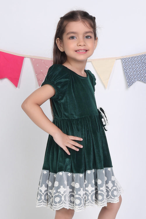 Soleilclo "Green Ivory Lace Velvet Puffed Sleeves Dress"