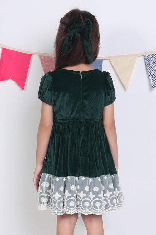 Soleilclo "Green Ivory Lace Velvet Puffed Sleeves Dress"