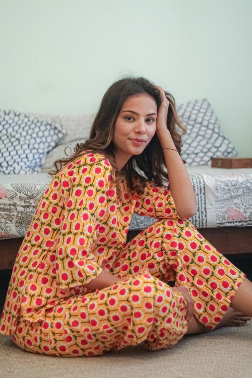 Sootisyahi 'Flower Crown' Handblock Printed Pure Cotton Night Suit