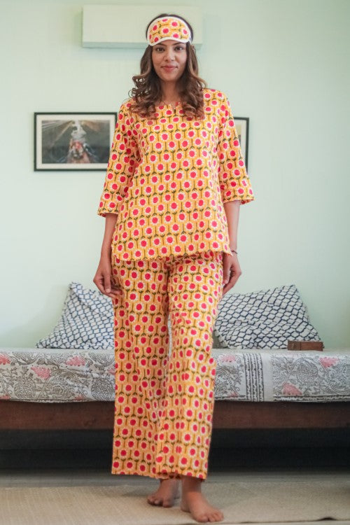 Sootisyahi 'Flower Crown' Handblock Printed Pure Cotton Night Suit