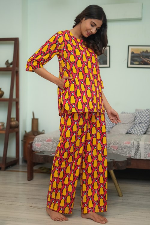 Sootisyahi 'Penguin Fiesta' Handblock Printed Pure Cotton Night Suit
