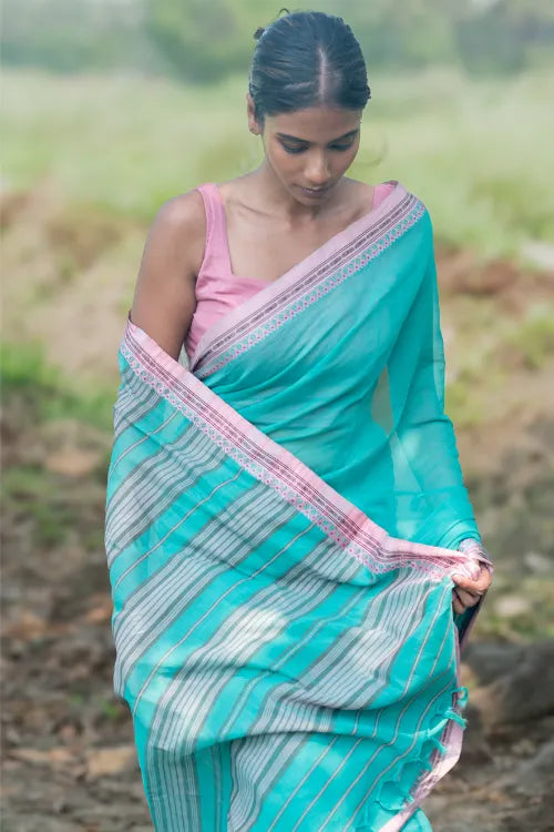THE ICH Bengal Weaves. Handwoven Soft Cotton Saree - Lagoon Bloom