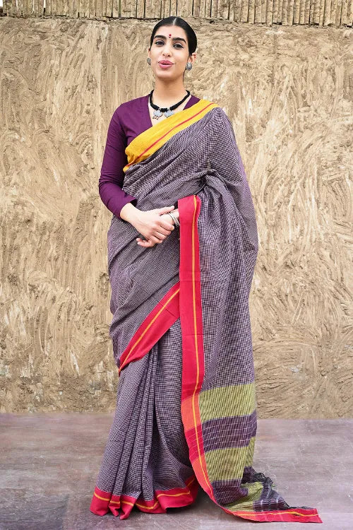 Ethnic Elegance. Handwoven Pateda Aanchu Cotton Saree - Kaveri Madhura