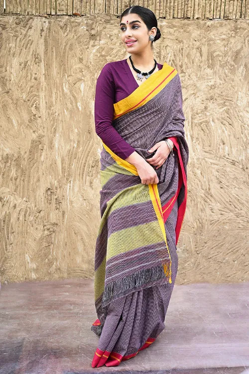 Ethnic Elegance. Handwoven Pateda Aanchu Cotton Saree - Kaveri Madhura