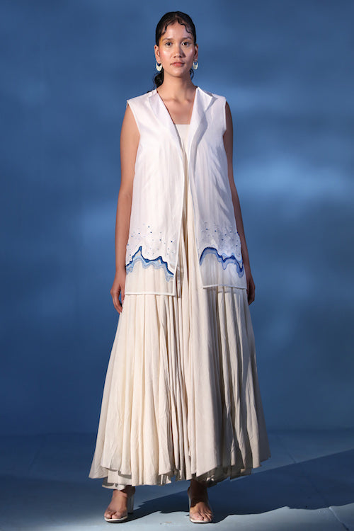 Chambray & Co.'S Evian Resham Thread Embroidery Silk Set