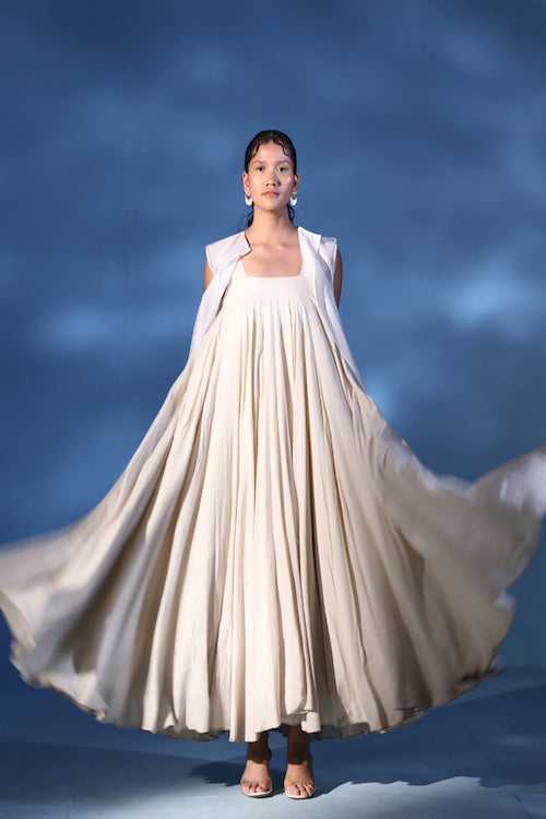 Chambray & Co.'S Evian Resham Thread Embroidery Silk Set