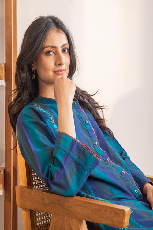 Rangsutra Haveli Crewel Blue Kimono Sleeve Kurta