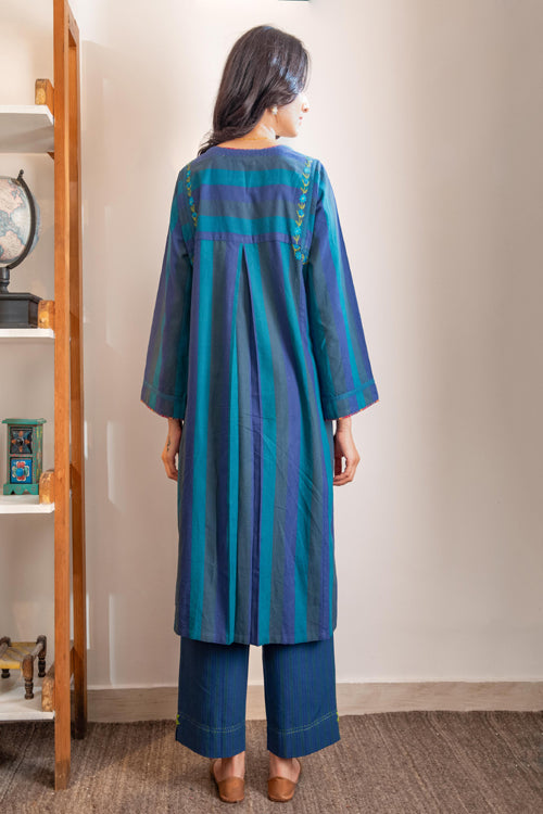 Rangsutra Haveli Crewel Blue Kimono Sleeve Kurta