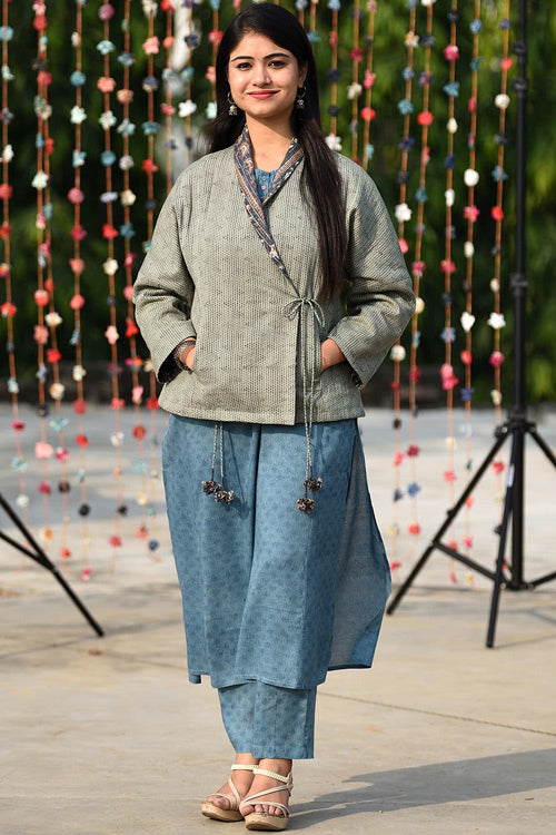 Dharan Olive Overlap Quilted Reversible Jacket For Women Online