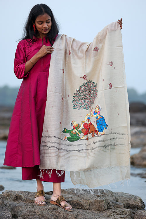 Diorama Designs Pattachitra Handpainted 'Sakhi' Munga Silk Dupatta