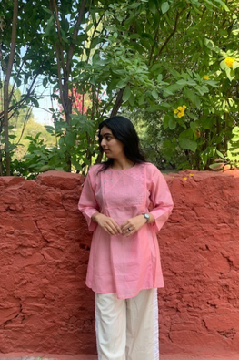  Sadhna Dhavlo Pink Short Chanderi Silk Kurta For Women Online