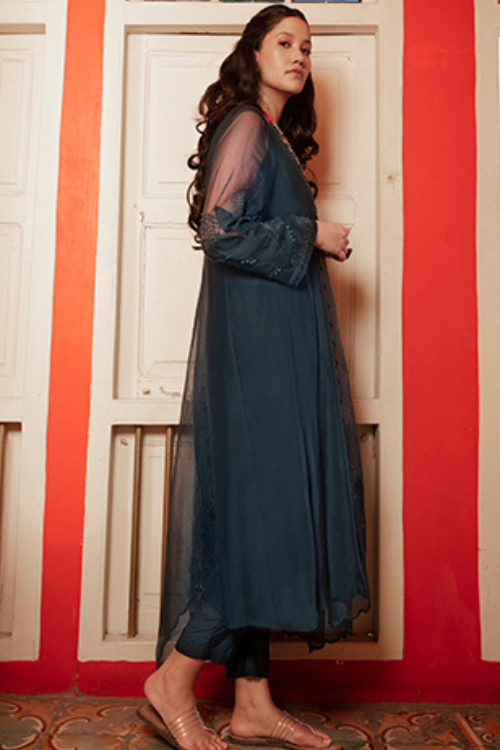 Chambray & Co. Roohani Kurta Set