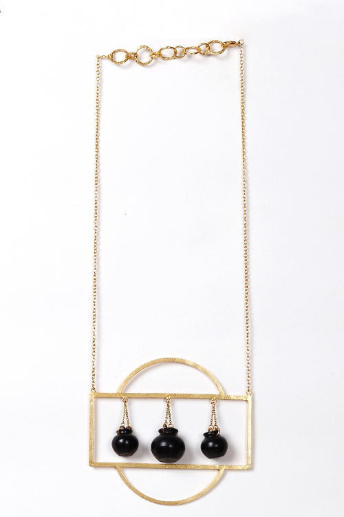 Kabbish'S Handi Chained Necklace, Black Pottery