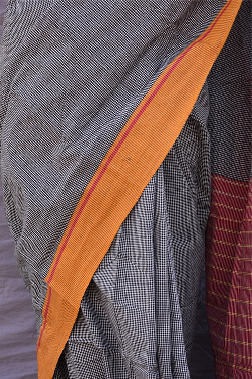Punarjeevana Red-Mustard Border Reversible Patteda Anchu