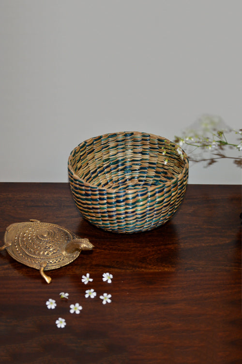 Dharini Water Hyacinth Round Basket (Blue-Natural)