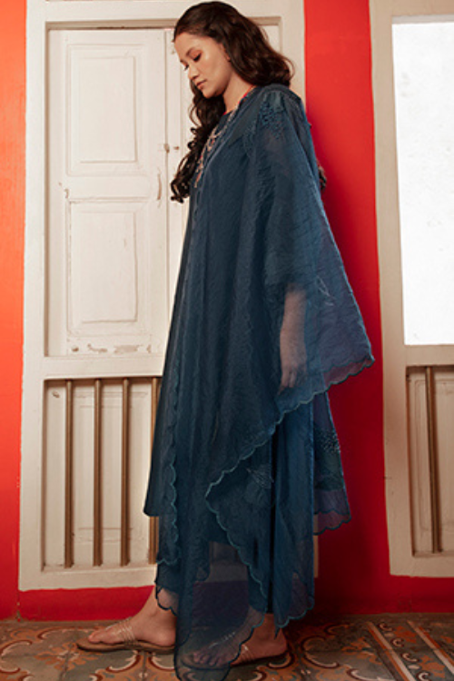 Chambray & Co. Roohani Kurta Set