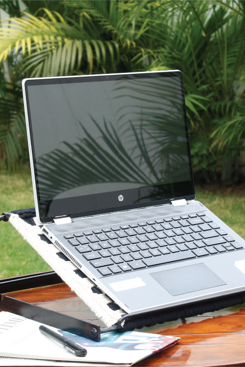 Sirohi Ibis Cotton Laptop Table
