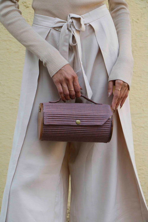 Lukka Chuppi Evening Pansy Round Clutch