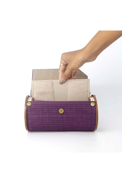 Lukka Chuppi Mountain Vale Round Clutch