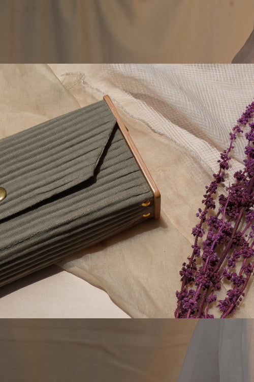 Lukka Chuppi Mini Clutch (Solid Khaki)